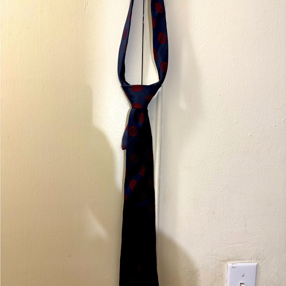 Burberry  100% Silk Tie pre owned